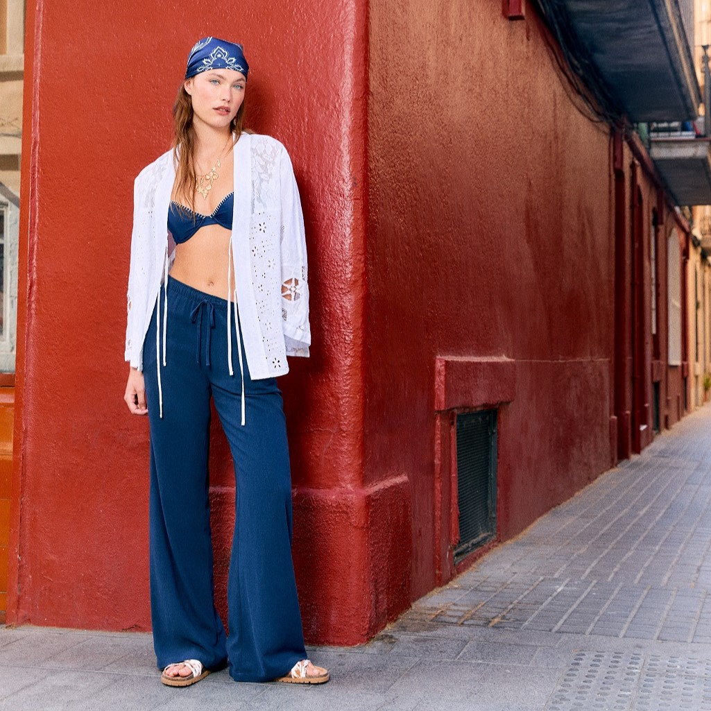 The Tourist: Η Stradivarius παρουσιάζει μια συλλογή εμπνευσμένη από τα ταξίδια της σύγχρονης γυναίκας