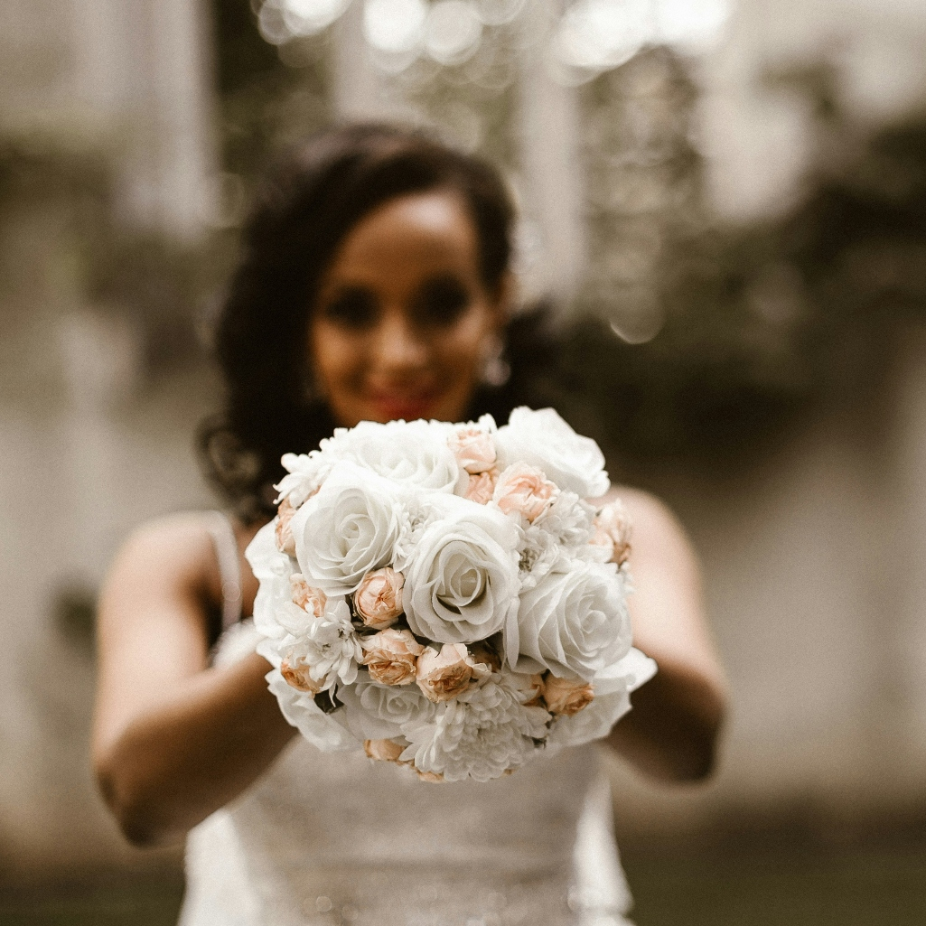 Bridal Trends 2025: Τι συνιστούν οι τάσεις για τη νυφική μας εμφάνιση