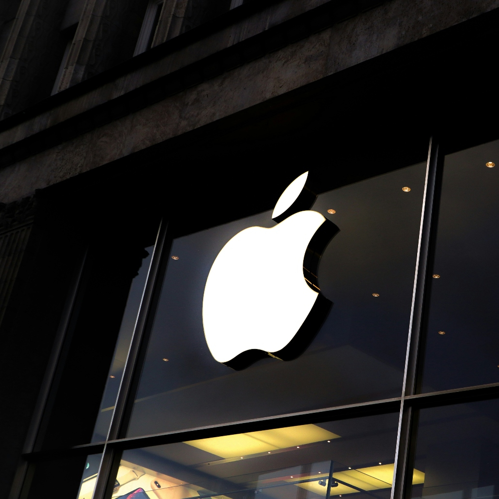 Η Apple θα αυξήσει τις τιμές στα iPhone και δεν «φταίνε» οι δασμοί