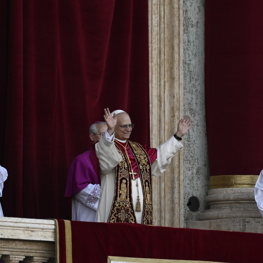 Βατικανό: Ποιος είναι ο νέος Πάπας Ρόμπερτ Πρεβόστ;