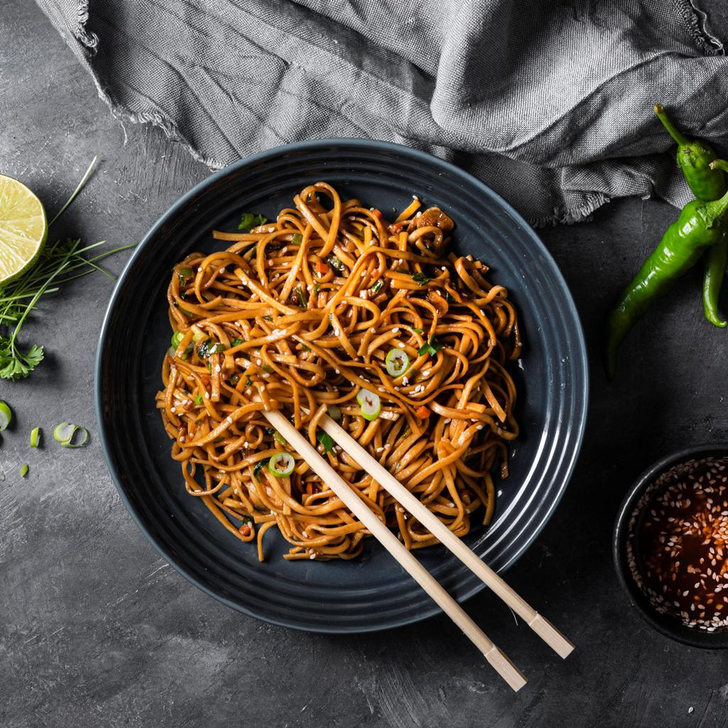 Να πώς θα μαγειρέψεις noodles ρυζιού σαν expert