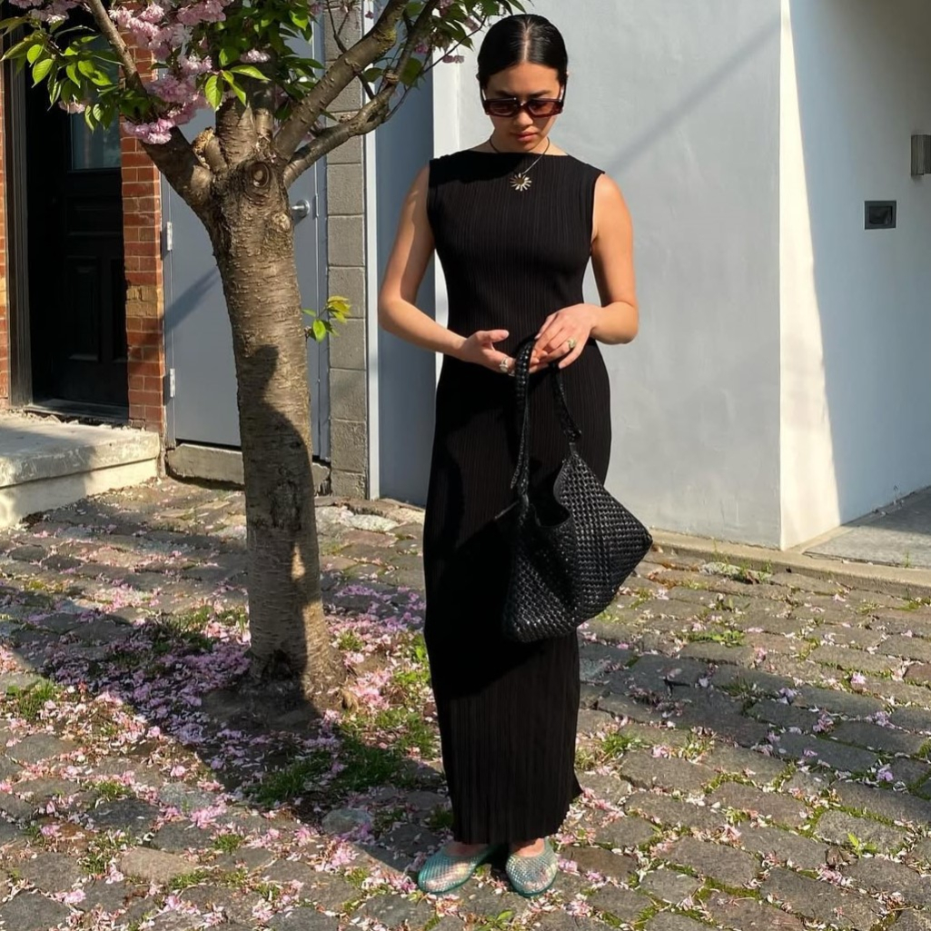 Jelly shoes: Οι μπαλαρίνες που θα αναβαθμίσουν κάθε look με ένα παιχνιδιάρικο twist