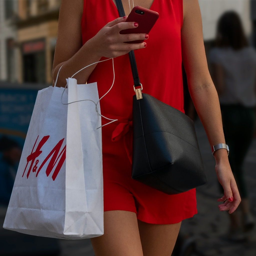H&M: Η παγκόσμια «πρωτιά» για το εμβληματικό κατάστημα της Ερμού και τα επόμενα σχέδια