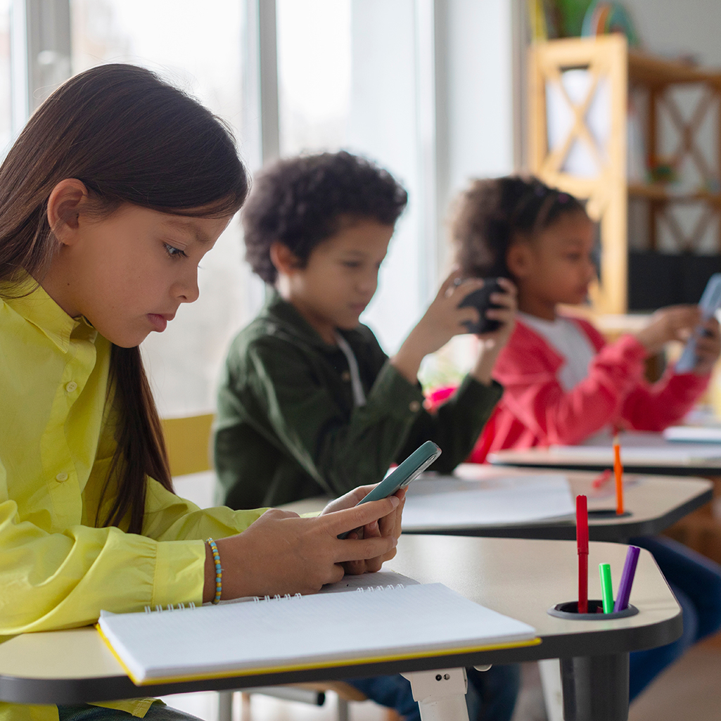 KidsRights: Κρίση ψυχικής υγείας στα παιδιά λόγω των social media