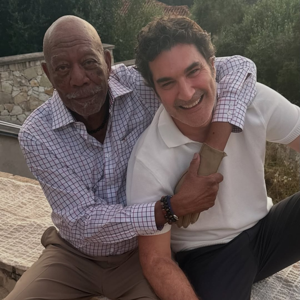 Στους Παξούς με τον Χριστόφορο Παπακαλιάτη ο Μόργκαν Φρίμαν: «Έχουμε καλεσμένους στο νησί»