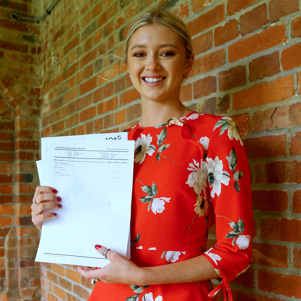 «Η αδερφή μας πέθανε από καρκίνο εξαιτίας των θεωριών συνωμοσίας της μητέρας μας»