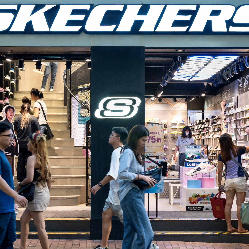 Skechers: Ο πατέρας και ο γιος που την ίδρυσαν - Από κομμωτής σε κολοσσό αθλητικών