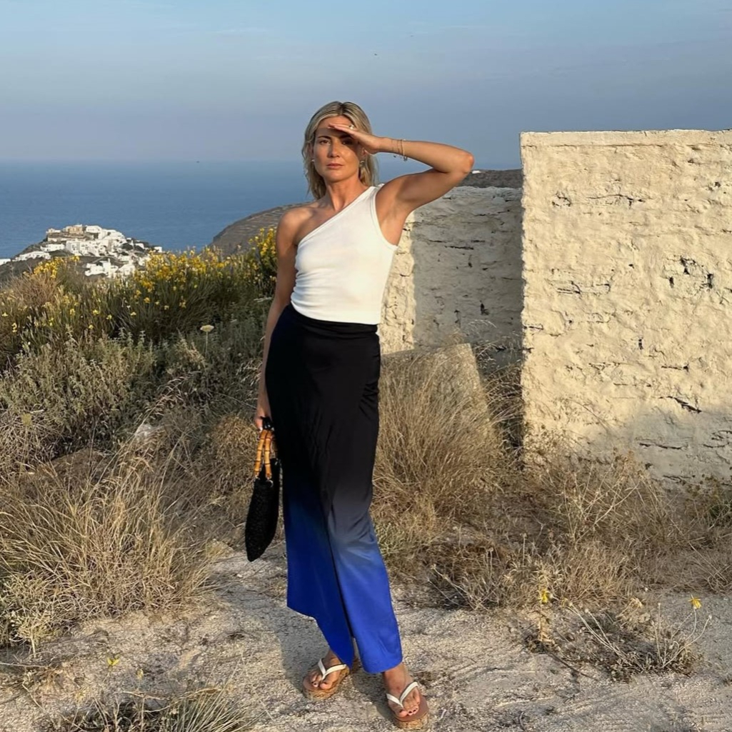 Sarong skirt: Η φούστα που θα φορέσεις από το γραφείο μέχρι και την παραλία έχει την απαραίτητη καλοκαιρινή αύρα