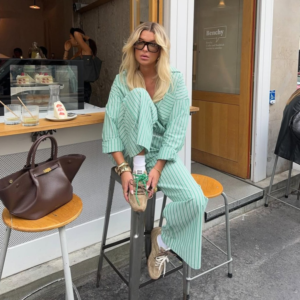 Τα πιο cool sneakers που ταιριάζουν με όλα και θα φοράς από τώρα μέχρι και το φθινόπωρο