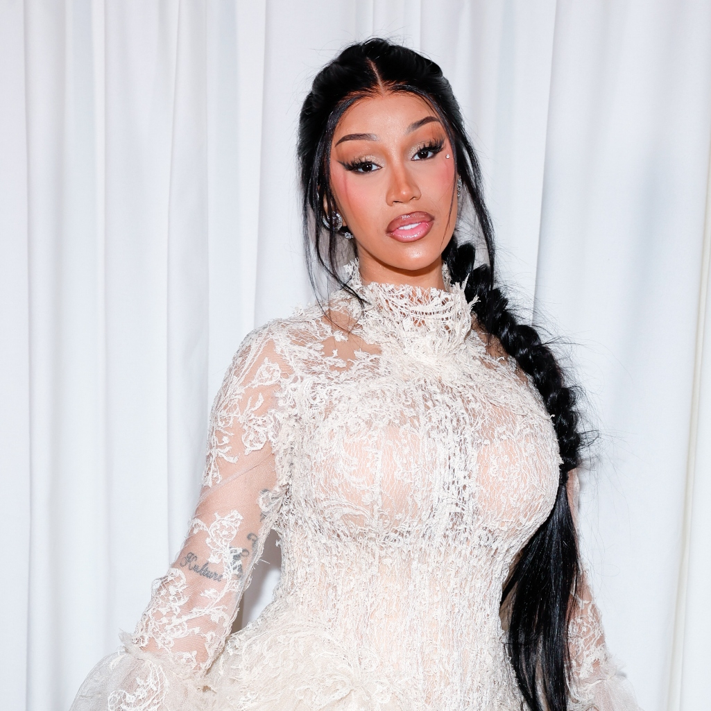 Μήνυση εις βάρος της Cardi B: Κατηγορείται για επίθεση και βιαιοπραγία