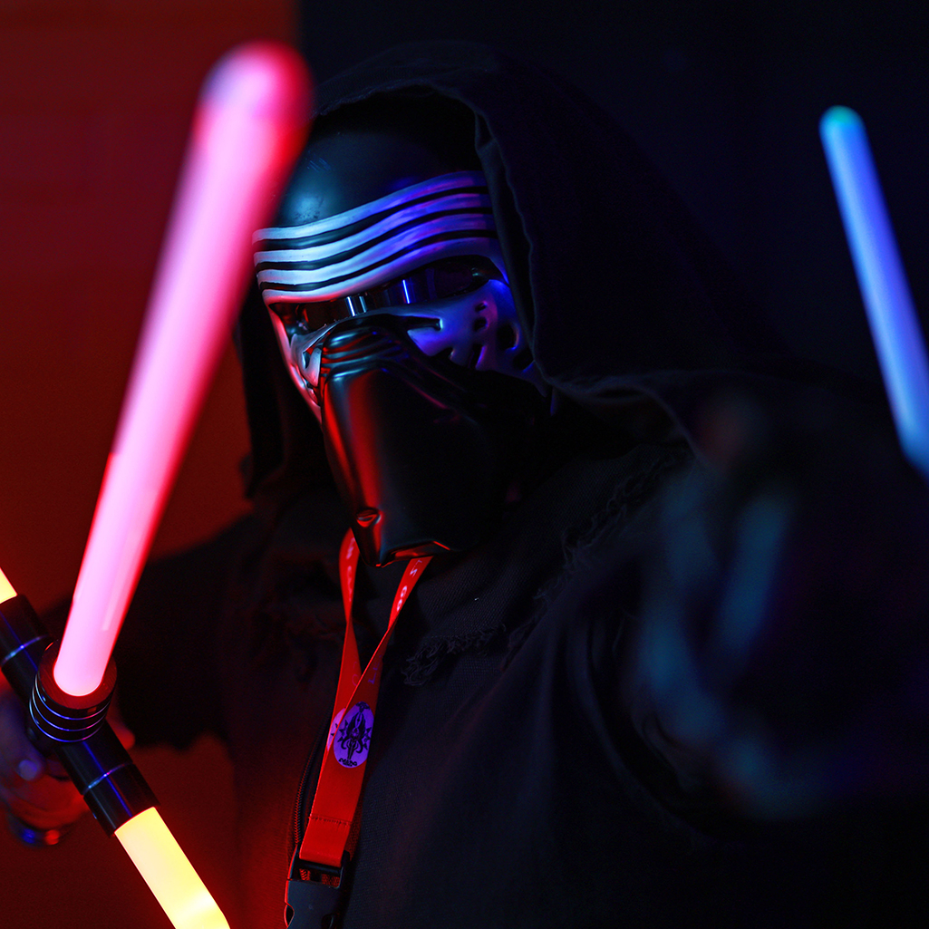 Star Wars: Σε δημοπρασία το φωτόσπαθο του Darth Vader