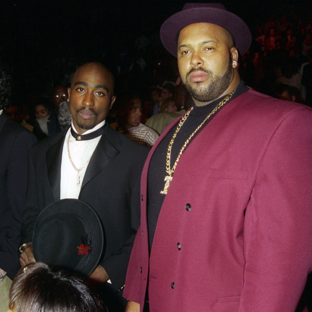 Η μητέρα του Tupac τον “βοήθησε” να φύγει από τη ζωή το βράδυ που τον πυροβόλησαν - Τι αποκάλυψε ο Σουτζ Νάιτ για τις τελευταίες στιγμές του ράπερ