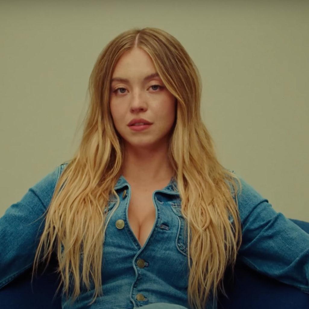Η American Eagle απάντησε στα αρνητικά σχόλια, για τα «υπέροχα γονίδια» της Σίντνεϊ Σουίνι