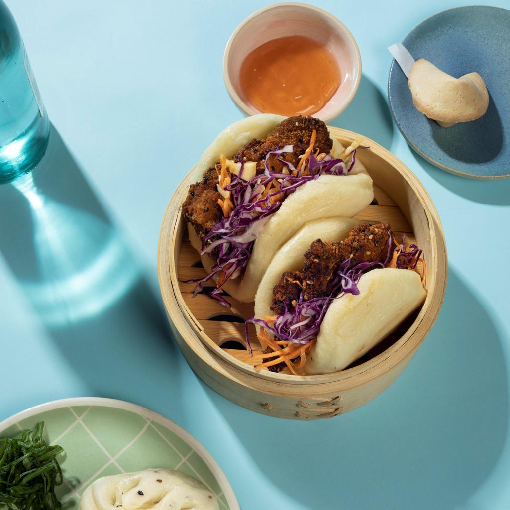 Μάθε πώς να φτιάξεις αφράτα bao buns γεμιστά με ζουμερό χοιρινό