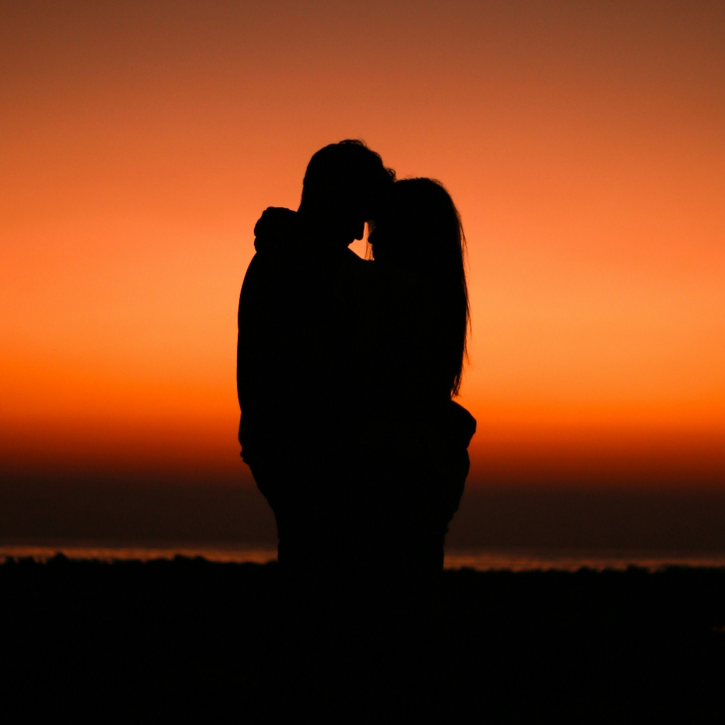 Βanksying: Η τοξική τάση στο dating που πρέπει να γνωρίζεις (και σίγουρα να αποφύγεις)