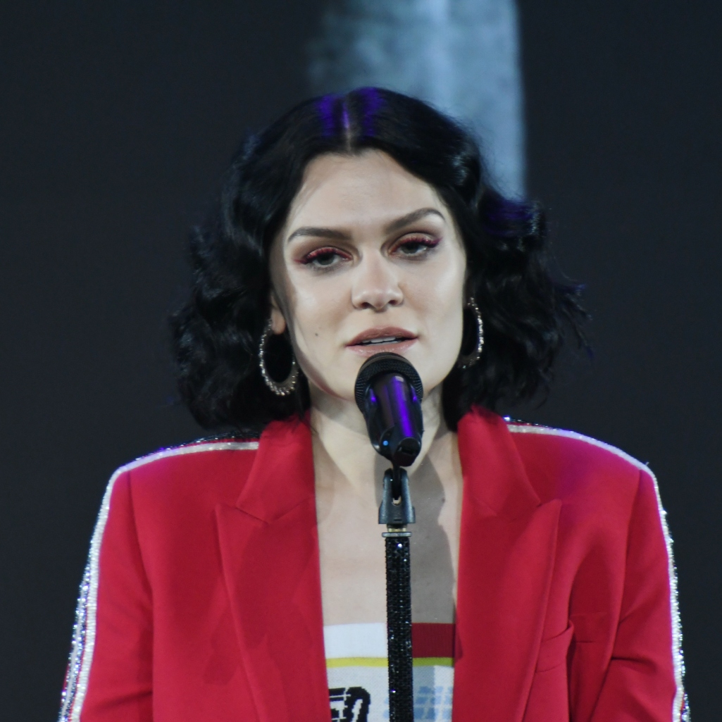 Jessie J: Επέστρεψε στο νοσοκομείο 1,5 μήνα μετά το χειρουργείο για τον καρκίνο - Η ανακοίνωση για την υγεία της