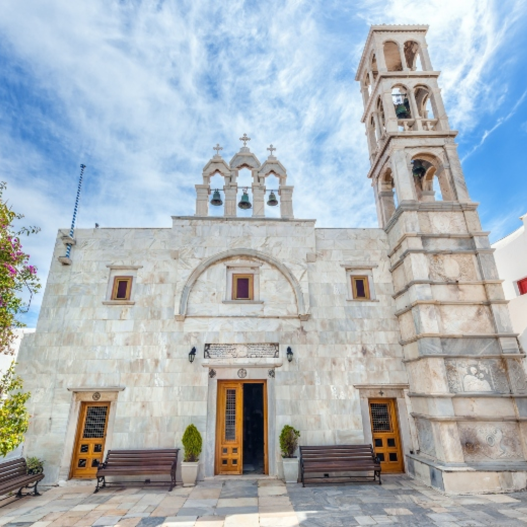 15 εντυπωσιακές Παναγίες του Αιγαίου: Παράδοση και τοπία που κόβουν την ανάσα