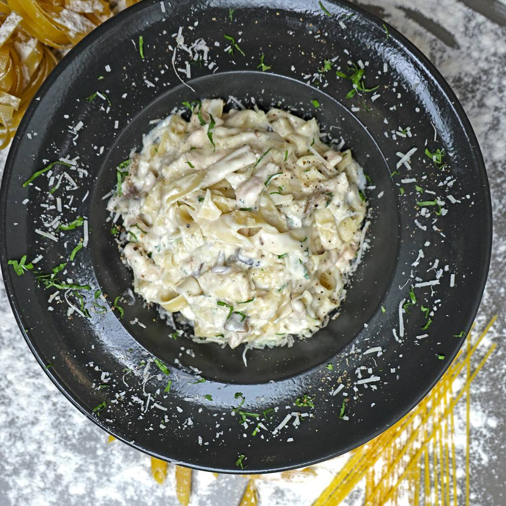 Σπαγγέτι Alfredo στον φούρνο