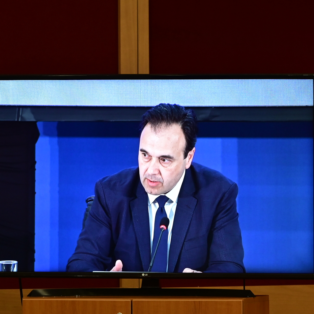 Παπαστεργίου: Πότε σταματά να ισχύει η παλιά ταυτότητα