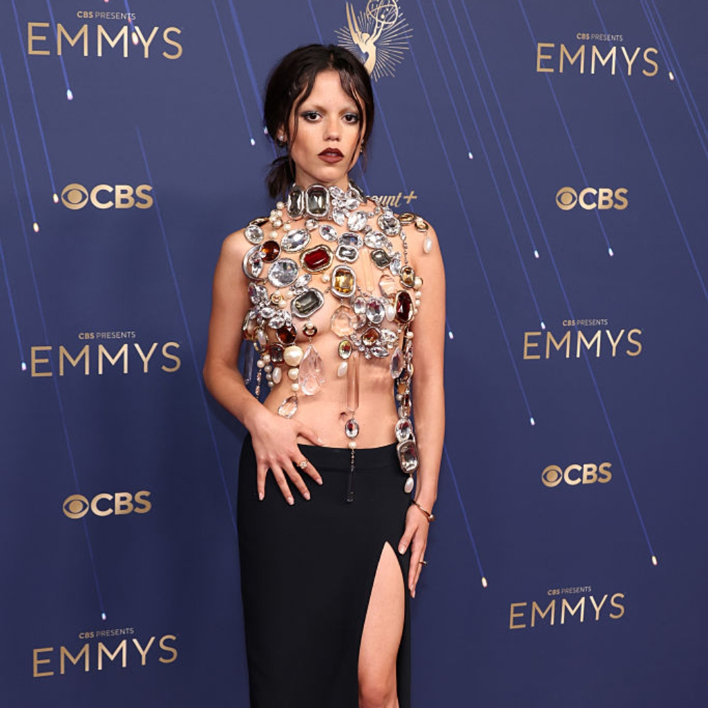 Emmys 2025: Τα λαμπερά beauty looks που μαγνήτισαν τον φωτογραφικό φακό