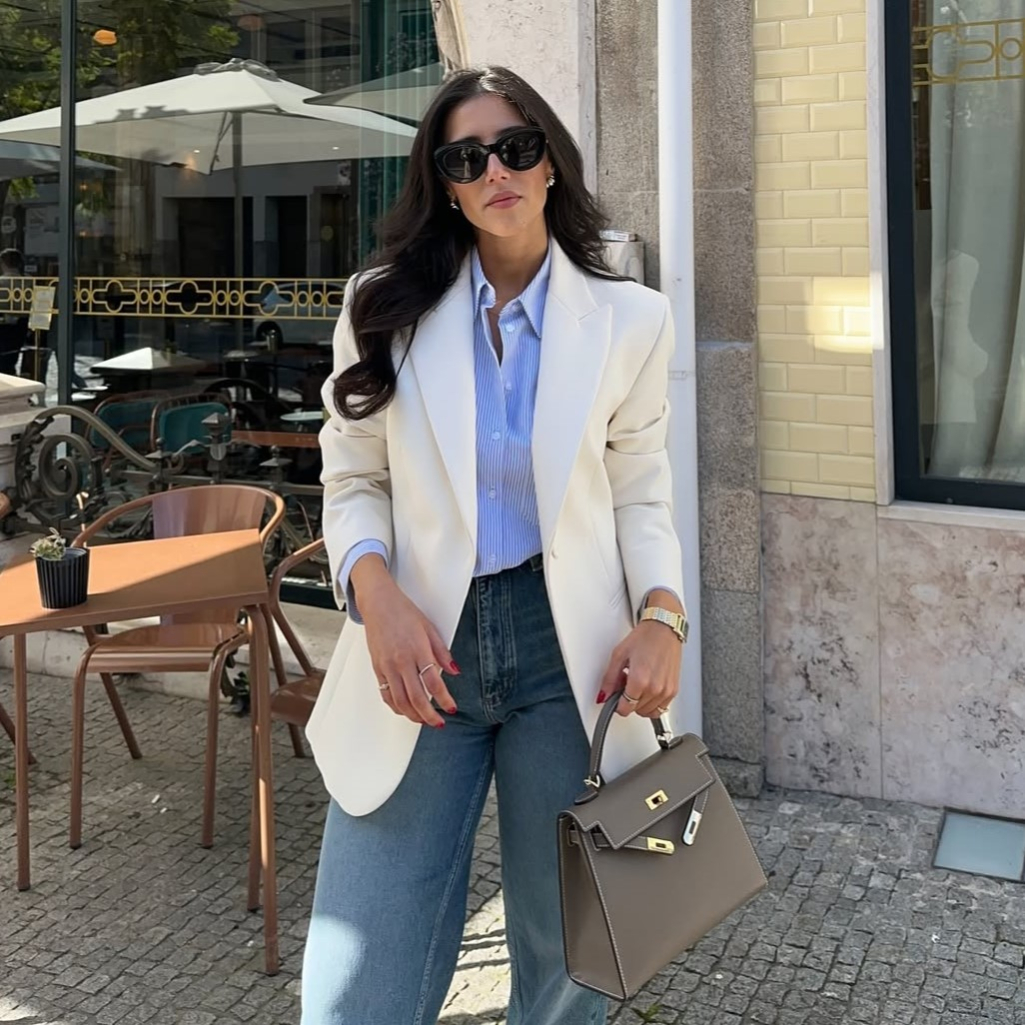 To έξυπνο fashion hack για τα μανίκια του blazer που θα αλλάξει και το πιο βαρετό outfit