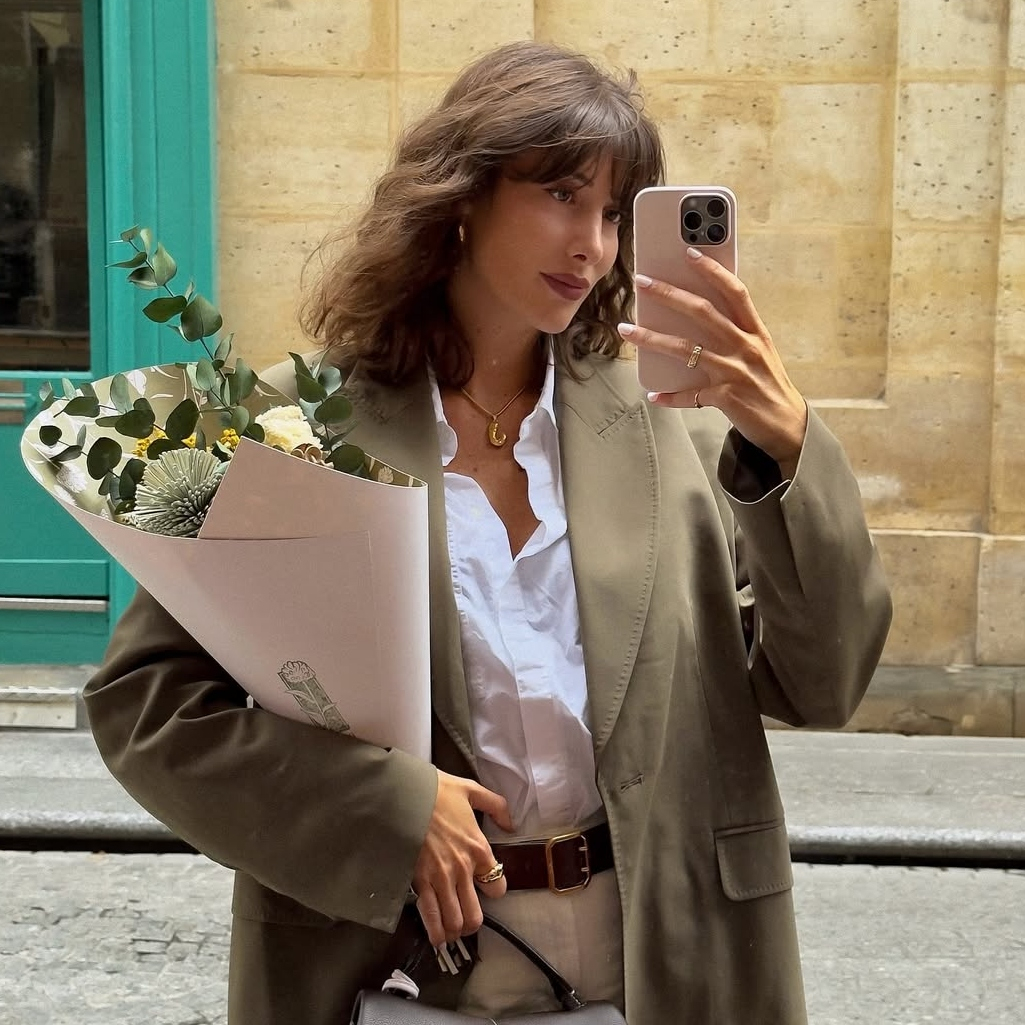 μοντέρνο γαλλικό μανικιούρ