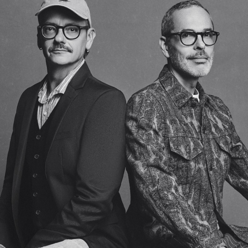 «Viktor & Rolf. Fashion Statements»: Μια νέα έκθεση εξερευνά τα δημιουργικά μονοπάτια του πιο επιδραστικού διδύμου της μόδας