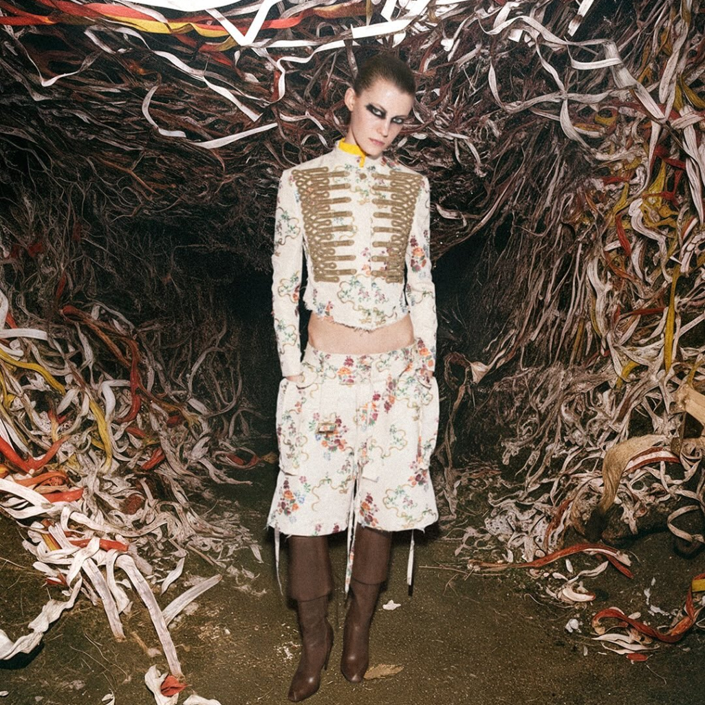 Από τη ληστεία στο Λούβρο στα Napoleon jackets - Η μόδα είναι πιο relevant από ποτέ