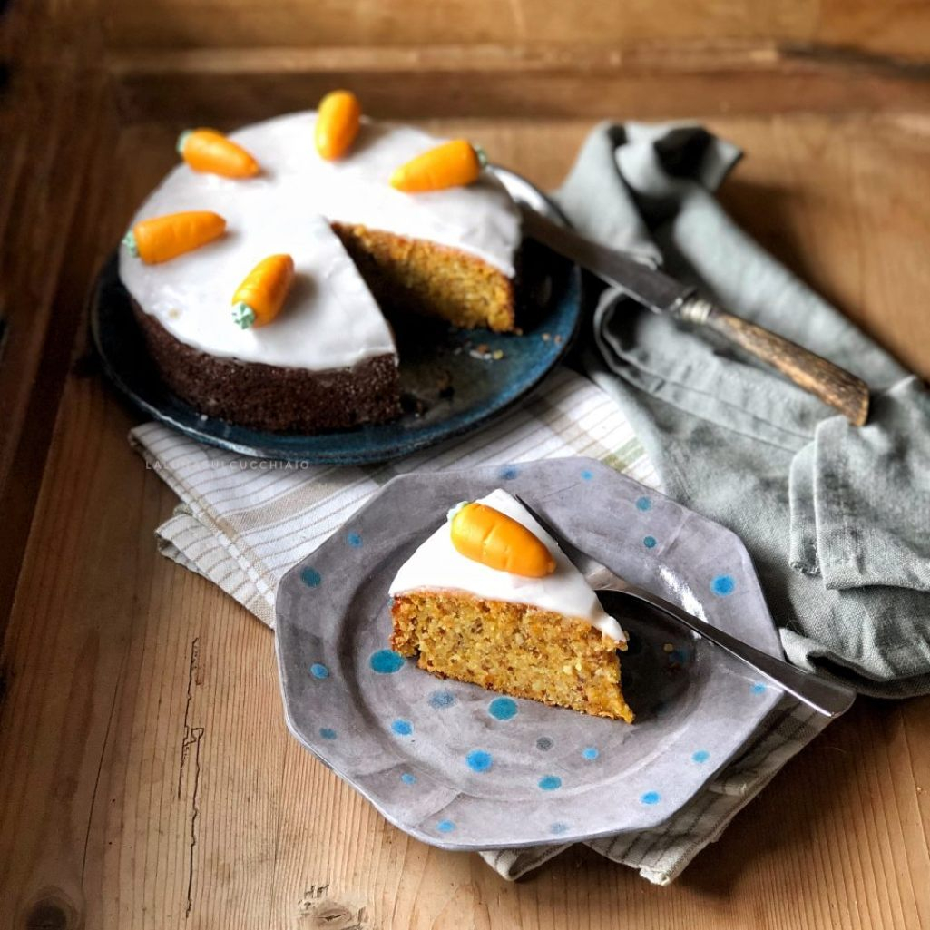 Το εύκολο vegan κέικ καρότου που θα αγαπήσεις από την πρώτη μπουκιά