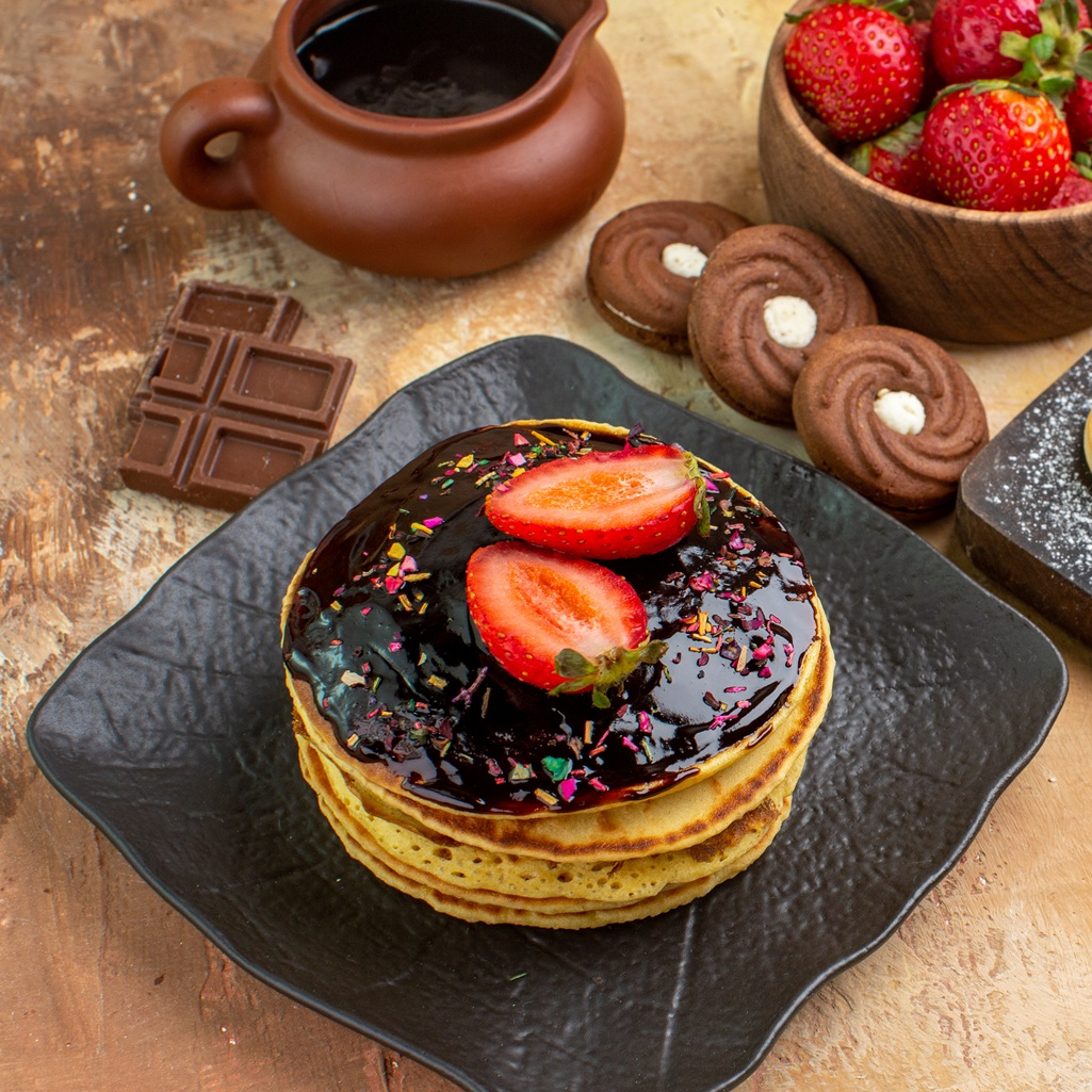 Αφράτα και πανεύκολα pancakes με ρικότα και κομματάκια σοκολάτας
