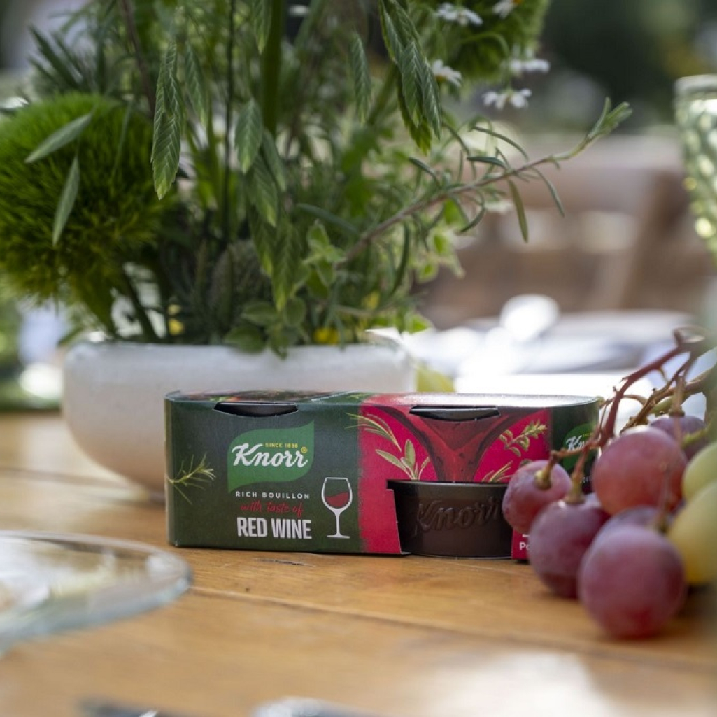 Μια βραδιά αφιερωμένη στη γεύση: Η Knorr παρουσίασε τους νέους Σπιτικούς Ζωμούς με εκχύλισμα κρασιού