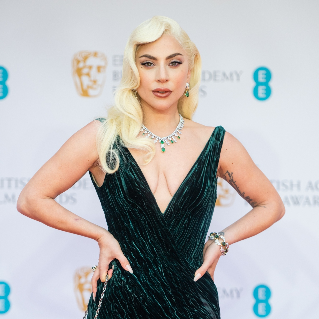 Αγνώριστη η Lady Gaga στο “Devil Wears Prada” - Η iconic εμφάνιση που θα συζητηθεί