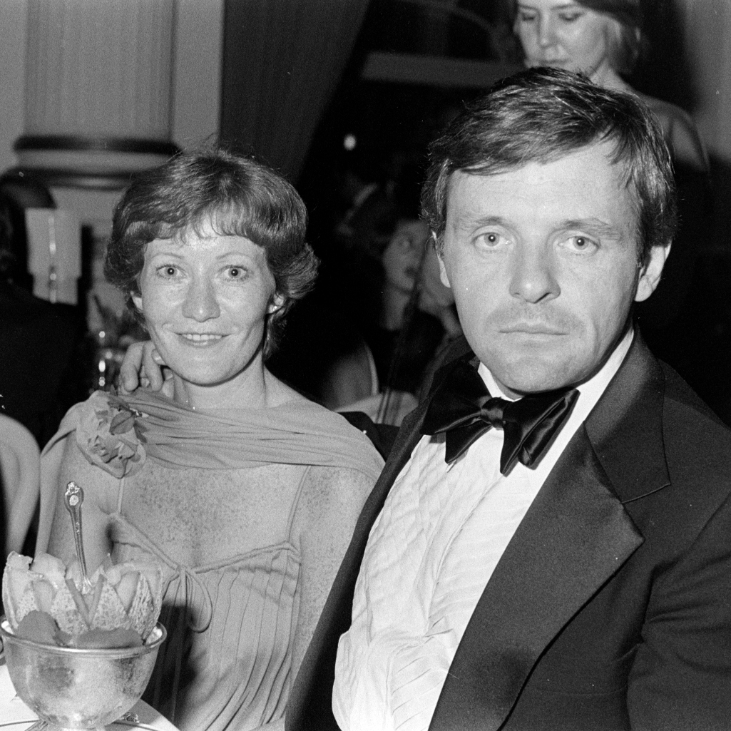 Ο Άντονι Χόπκινς παραδέχεται πως ήταν άπιστος στον δεύτερο γάμο του και ελπίζει να ήταν κι εκείνη