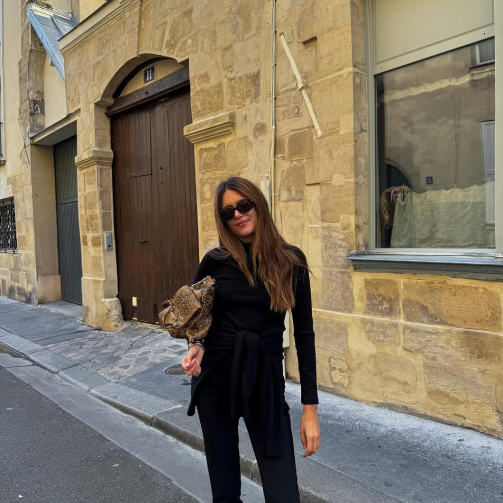 Το elegant item στο οποίο ορκίζονται οι κομψές Γαλλίδες και μπορείς να φορέσεις με αμέτρητους τρόπους