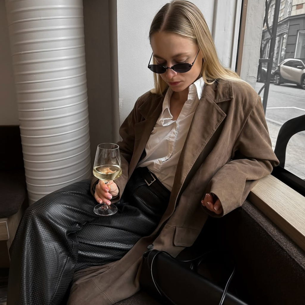 5 φρέσκοι χρωματικοί συνδυασμοί που φορούν τώρα οι πιο στιλάτες γυναίκες της μόδας