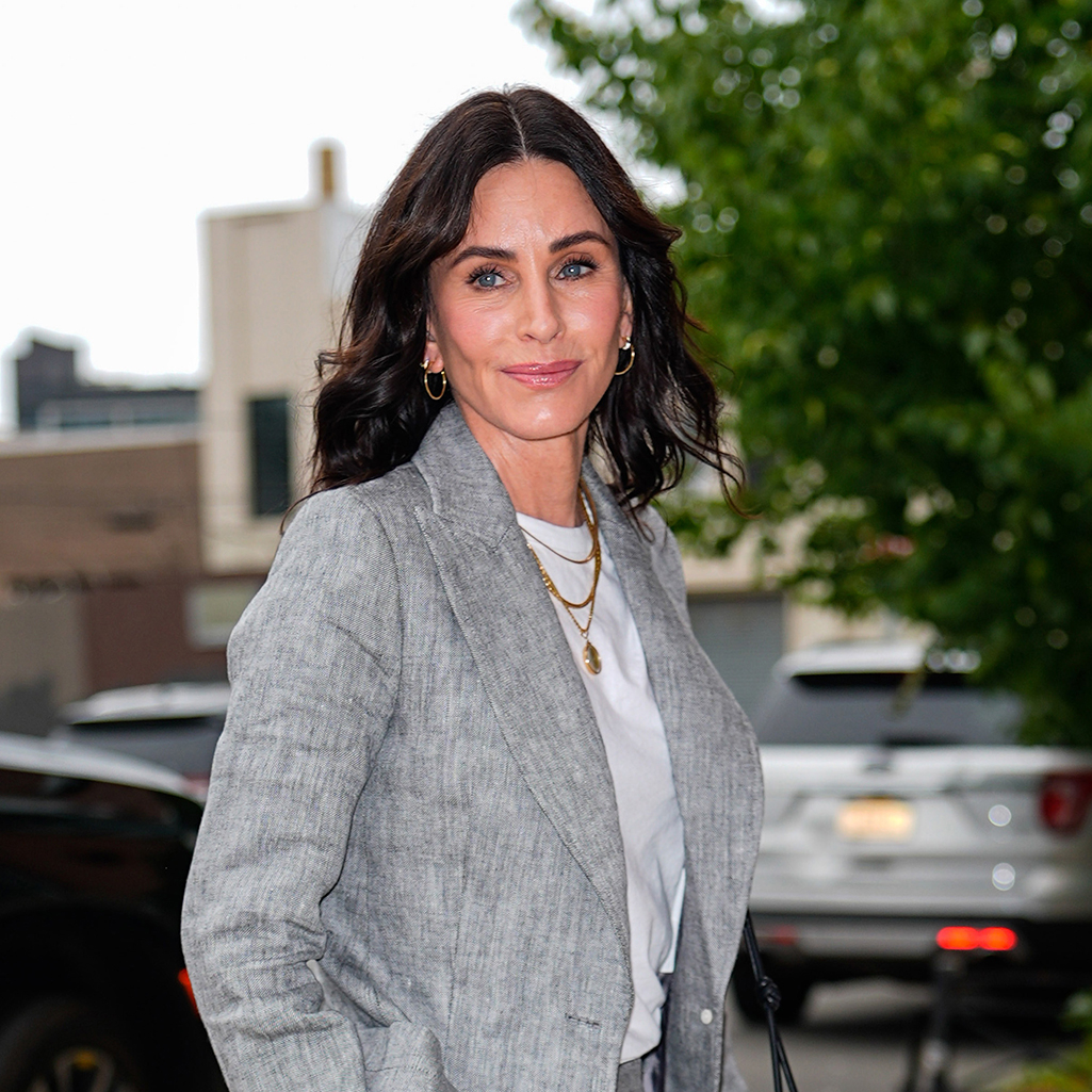 Κόρτνεϊ Κοξ: Σκηνοθετεί το ψυχολογικό θρίλερ «Evil Genius» με Πατρίσια Αρκέτ και Ντέιβιντ 