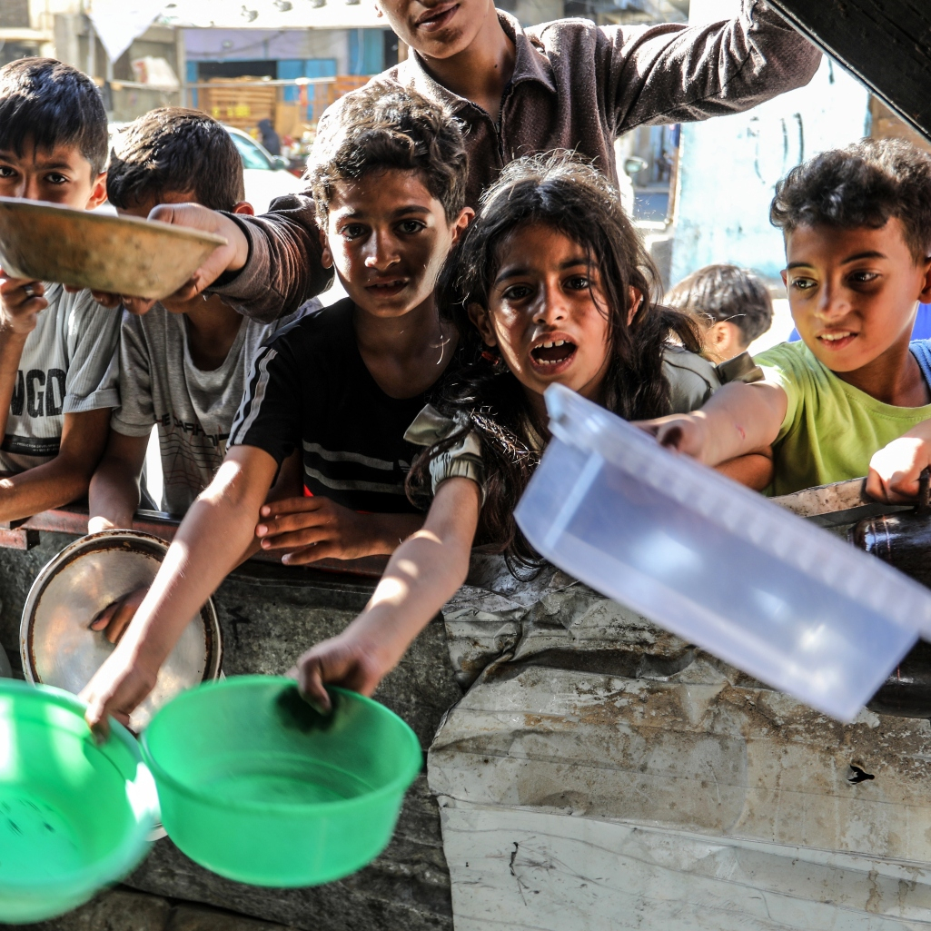 Στη Γάζα, οι κουζίνες εξακολουθούν να έχουν έλλειψη σε βασικά τρόφιμα, παρά την εκεχειρία - Η πείνα δεν τελείωσε