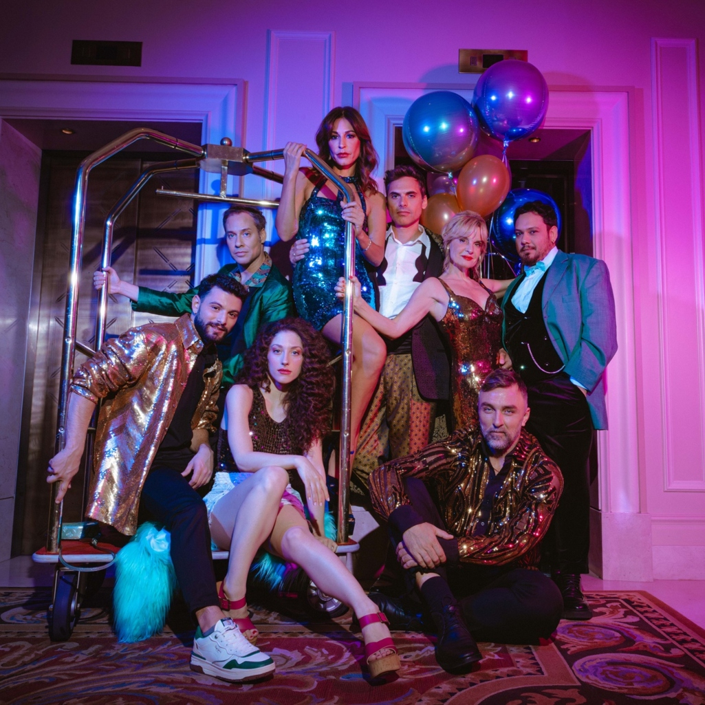 Είδαμε το “Hotel Amour” και θυμηθήκαμε τα μιούζικαλ του West End