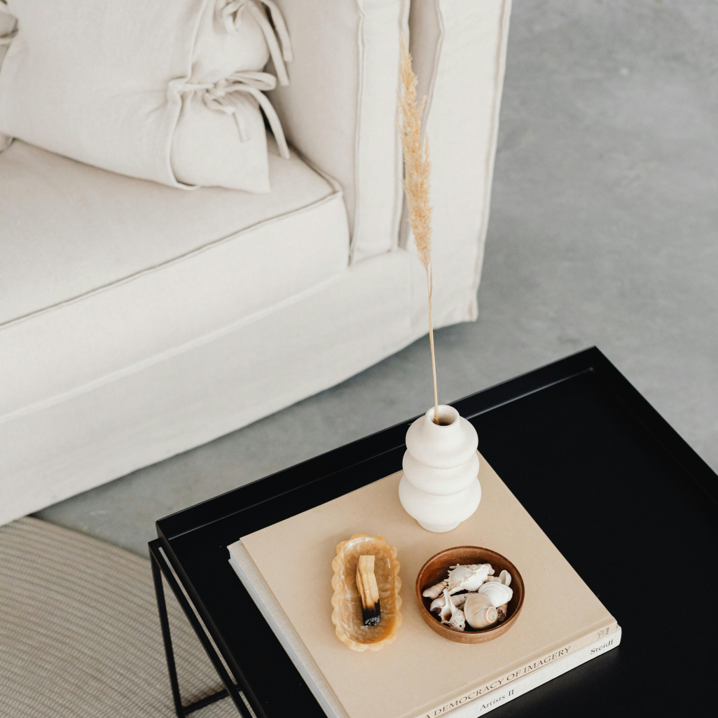 «From Louis to Vuitton»: Ένα νέο coffee table book κάνει «βουτιά» στα 150 χρόνια ιστορίας του οίκου