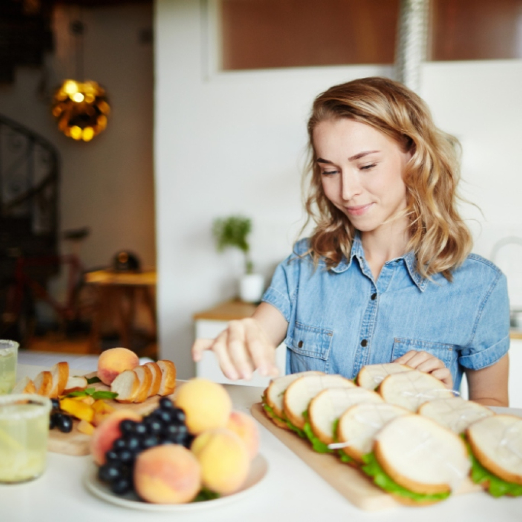 Πώς να χτίσετε μια υγιή σχέση με το φαγητό: Πέρα από τις δίαιτες
