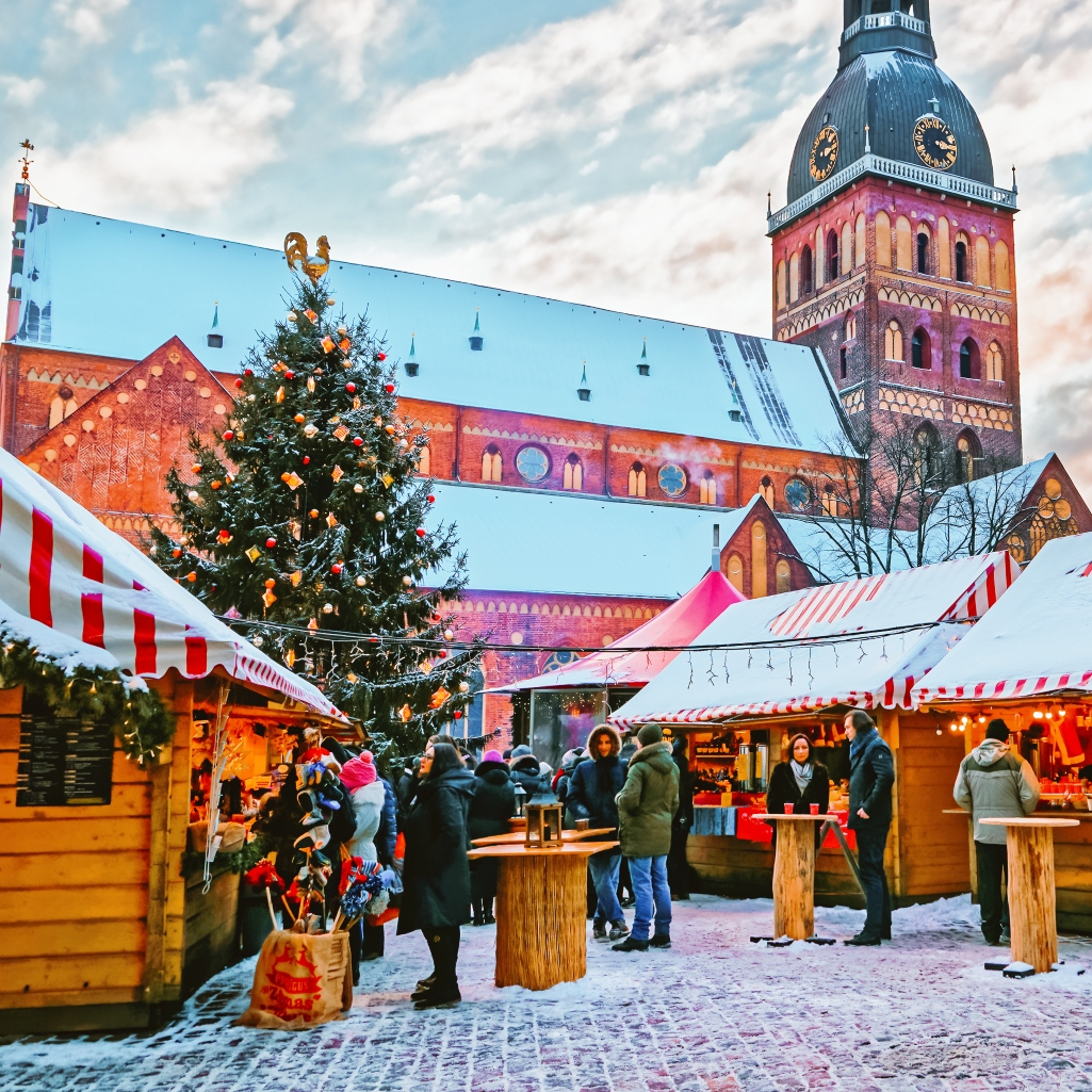 Πού να πας φέτος τα Χριστούγεννα με λίγα χρήματα; Η ευρωπαϊκή πόλη που κερδίζει όλο και περισσότερους επισκέπτες