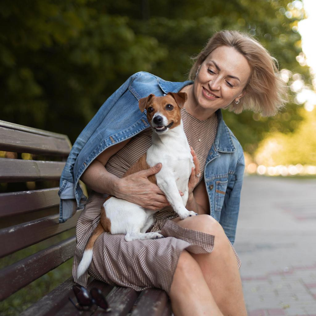 Πώς η εμμηνόπαυση επηρεάζει την αντοχή των οστών σας και πώς να τα προστατέψετε