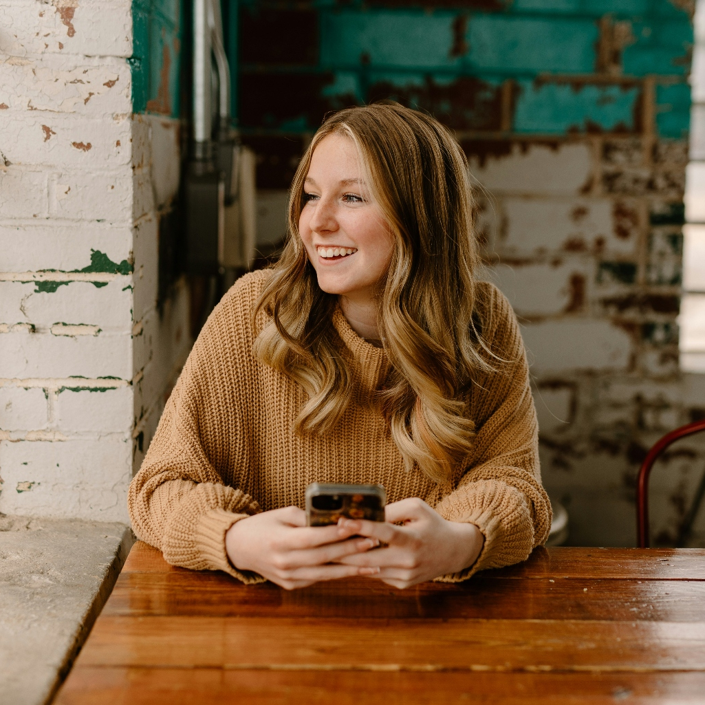 Τα 5 ζώδια που δεν το έχουν καθόλου με τα μηνύματα - Ταυτίσου ελεύθερα