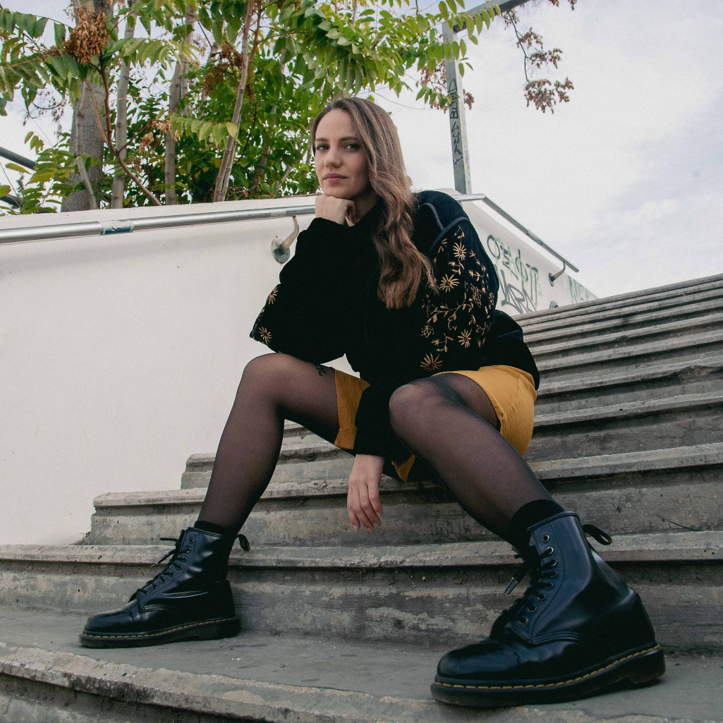 Για τη Φωτεινή Παπαθεοδώρου, η ζωή είναι σαν παράσταση και η ταινία της θα ‘χει τίτλο “Φέτα και Τσένταρ” - Η συνέντευξη στο JennyGr