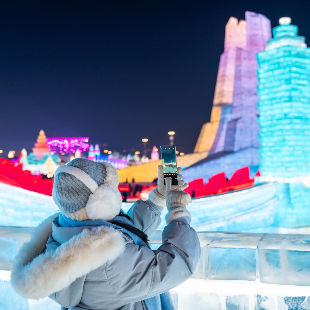 Harbin Ice-Snow World: Άνοιξε το μεγαλύτερο θεματικό πάρκο πάγου και χιονιού στον κόσμο
