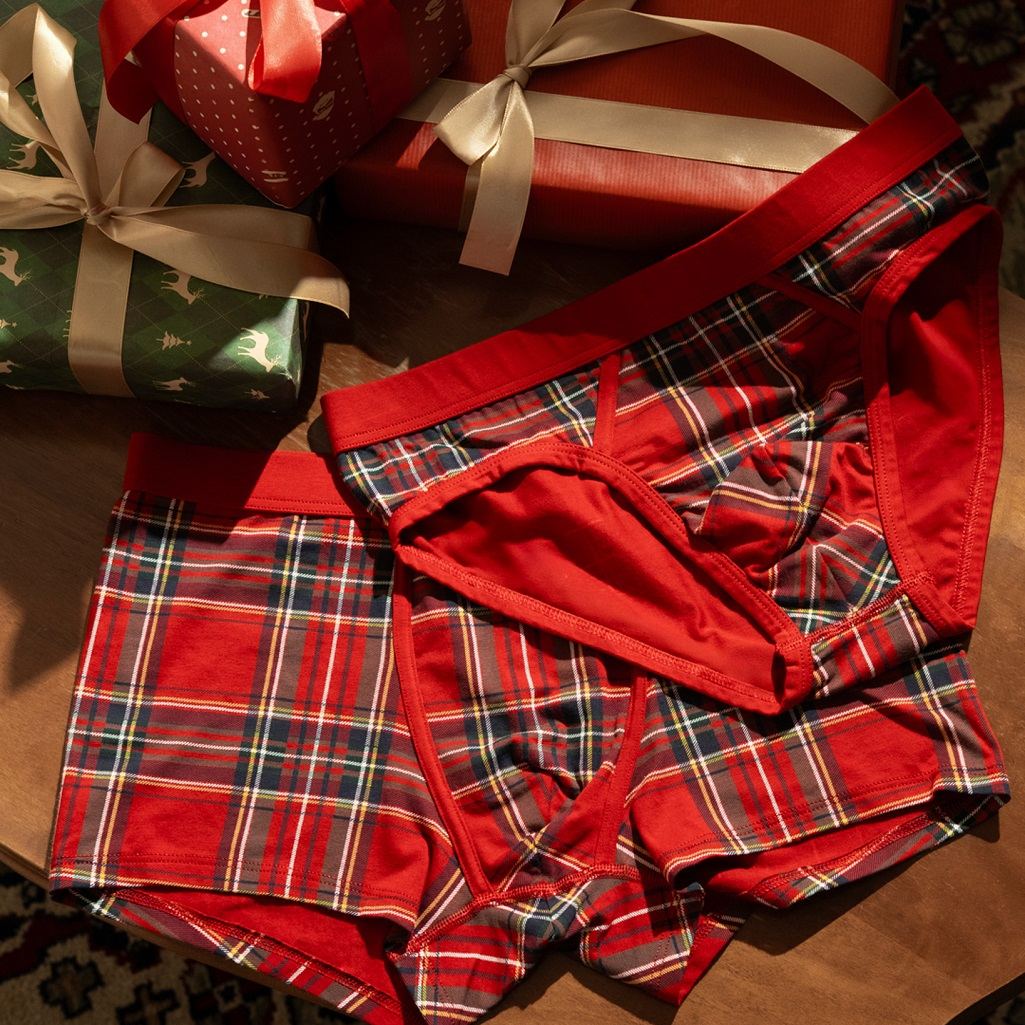 IUMAN CHRISTMAS COLLECTION 2025