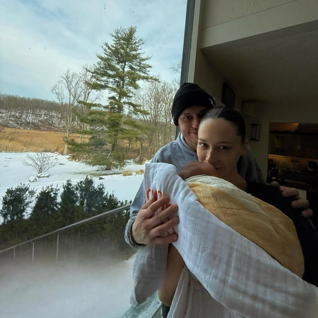 Πιτ Ντέιβιντσον και Έλσι Χιούιτ έγιναν γονείς - Η τρυφερή ανακοίνωση στα social media