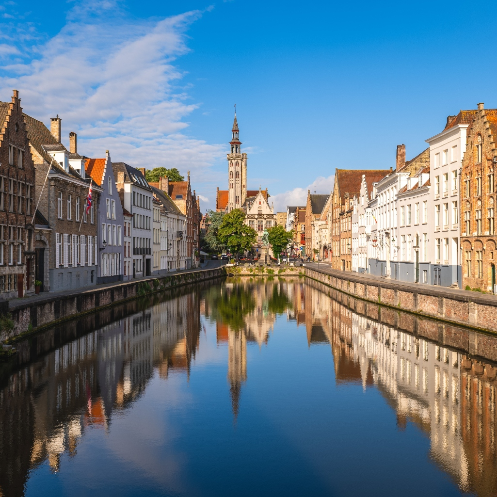 Μπριζ: Μία από τις πιο φωτογενείς πόλεις της Ευρώπης