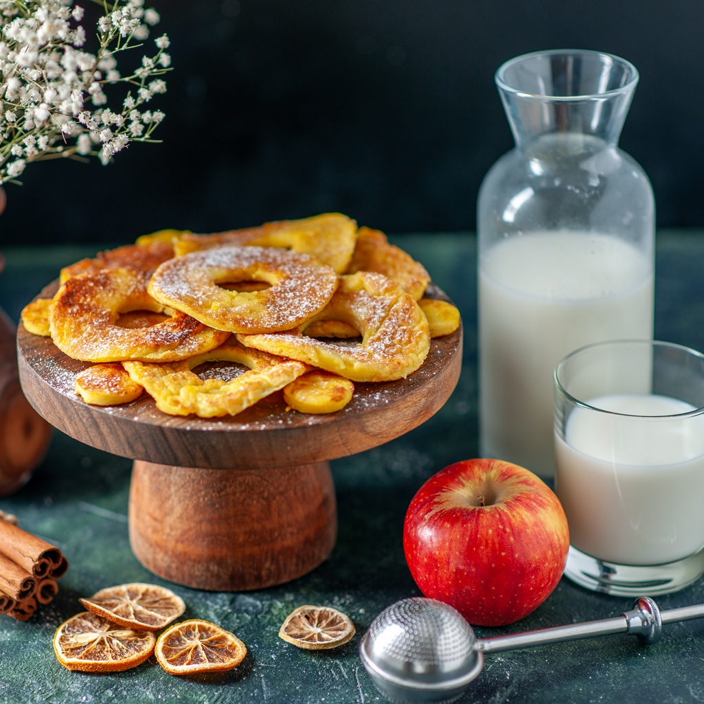 Ξέχνα το τηγάνι! Δες πώς να φτιάξεις τραγανές τηγανίτες μήλου στο air fryer