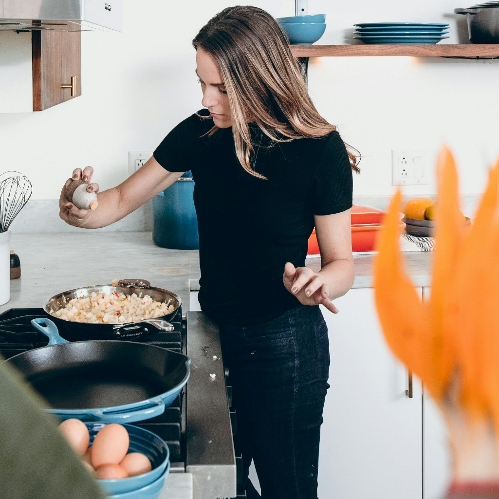 Πώς να μειώσεις το αλάτι χωρίς να θυσιάσεις τη γεύση
